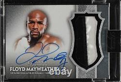 2017 Topps Dynasty Floyd Mayweather Jr. 2 color patch On Card Auto 4/10. GOAT