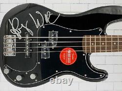 Beckett Roger Waters Pink Floyd Signed Black Bass Guitar Autograph Bas Loa 3
