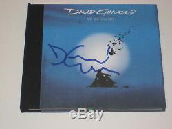 DAVID GILMOUR (Pink Floyd) Signed ON AN ISLAND CD Cover with Beckett LOA