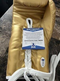 FLOYD MAYWEATHER Jr. Autographed GLOVE Beckett Witnessed