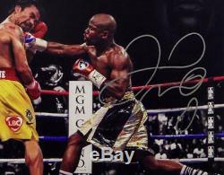 Floyd Mayweather Autographed 16x20 vs Manny Pacquiao Photo- JSA Auth Silver