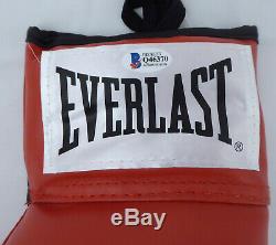 Floyd Mayweather Jr. Autographed Everlast Boxing Glove Silver Lh Beckett 157352