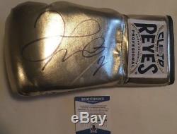 Floyd Mayweather Jr Autographed Reyes Boxing Glove Beckett Witnessed COA