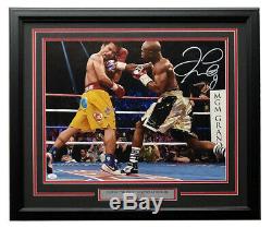 Floyd Mayweather Jr Signed Framed 16x20 Manny Pacquiao Fight Photo JSA