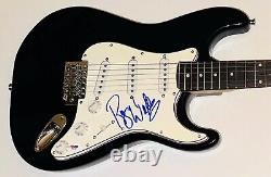 ROGER WATERS Autograph Signed Guitar PINK FLOYD PSA DNA Vintage Signature MINT