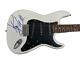 Roger Waters Pink Floyd Signed Eletric Guitar Authentic Autograph Beckett Coa 5