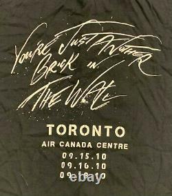 Roger Waters + Snowy White Autographed Pink Floyd The Wall Concert T-Shirt JSA