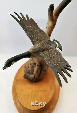 Vintage Original Signed Floyd A Broadbent Carved Miniature Canadian Goose Decoy